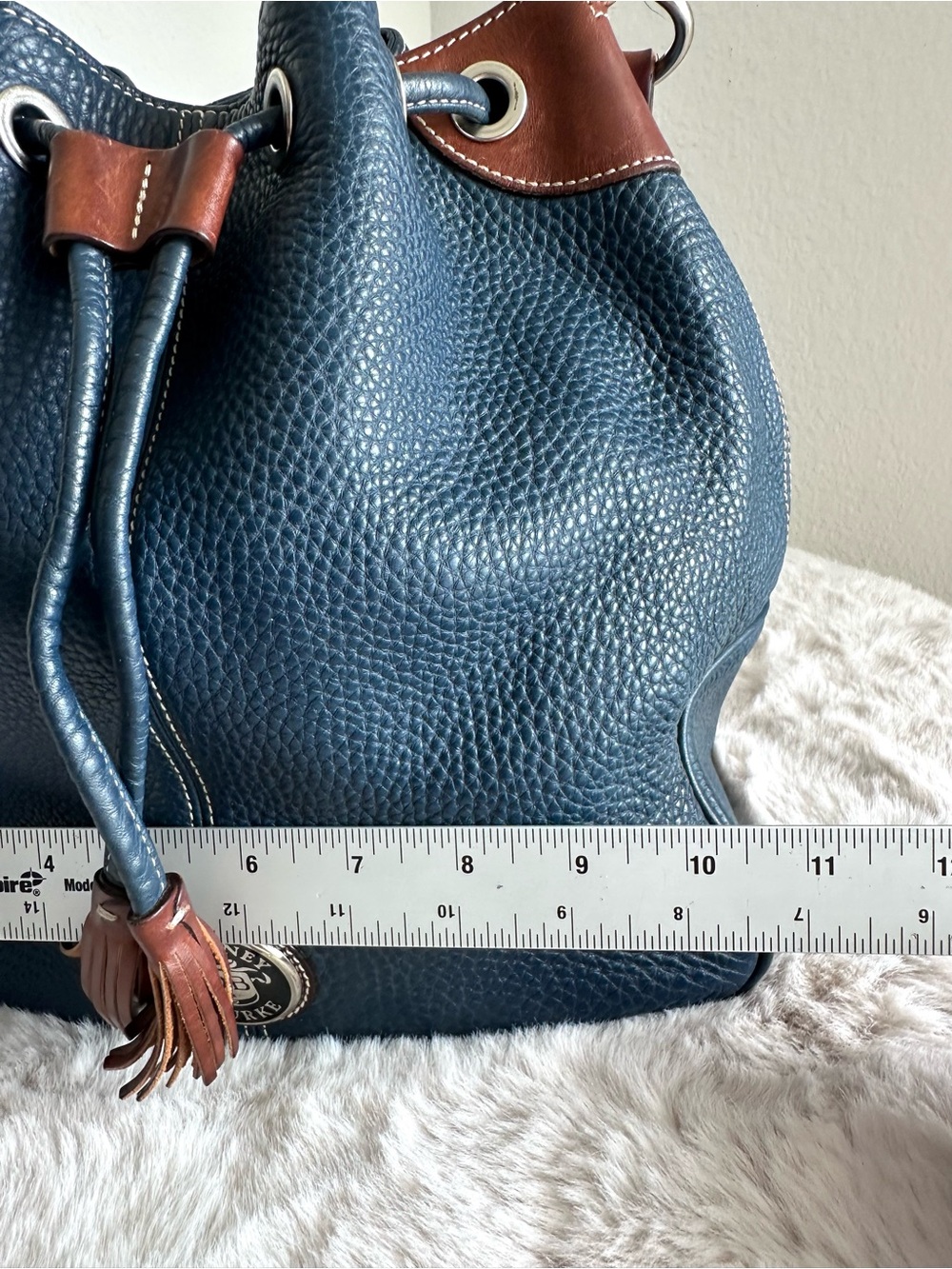 Dooney &‎ Bourke Midnight Blue Drawstring Shoulder Bag Purse Pebbled Leather - Picture 11 of 14